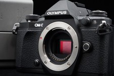 [US Duty Paid] Olympus OM-D E-M5 Mark II 16,1 megapixel fotocamera reflex digitale nero 9770