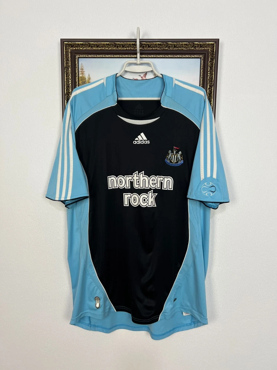 25+ Newcastle United Size 2XL International Club Soccer Fan