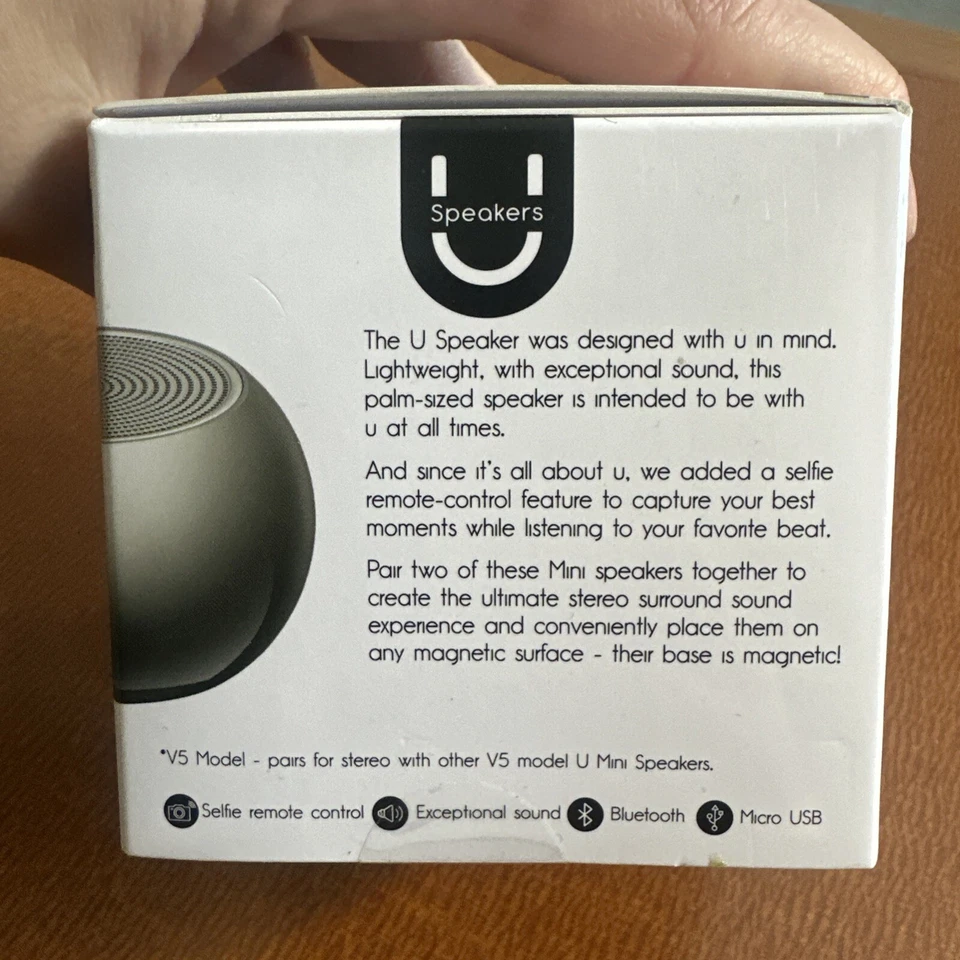 New Fashionit U Speakers Mini Mirror Stylish Portable Wireless Bluetooth Speaker - Image 4 of 4