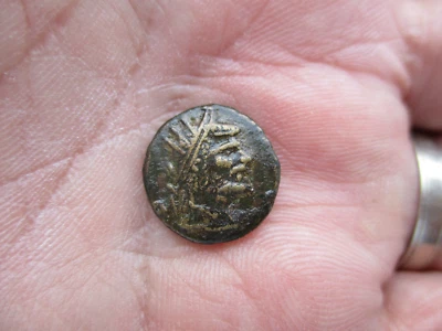 PETITE MONNAIE BRONZE ROMAINE A IDENTIFIER ... CLAUDE II LE GOTHIQUE ? - Photo 1/3