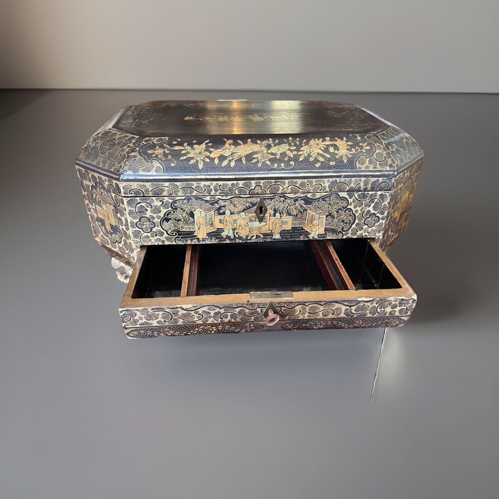 Foto 1 di 22