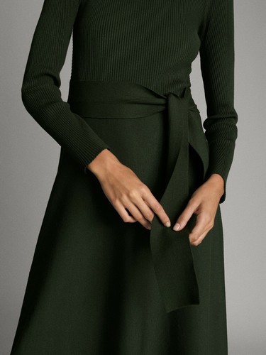 MASSIMO DUTTI (ZARA) GREEN HIGH NECK 