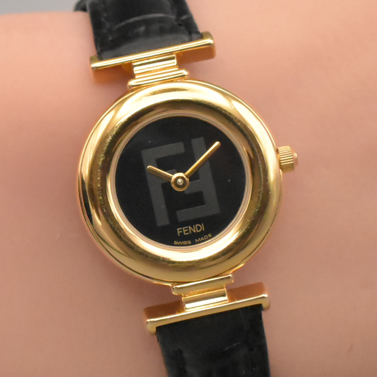 値下げ交渉OK【未使用】FENDI 320L 腕時計 ヴィンテージ レディース Vintage [N MINT] Fendi Watch Women Gold 320L Swiss Made