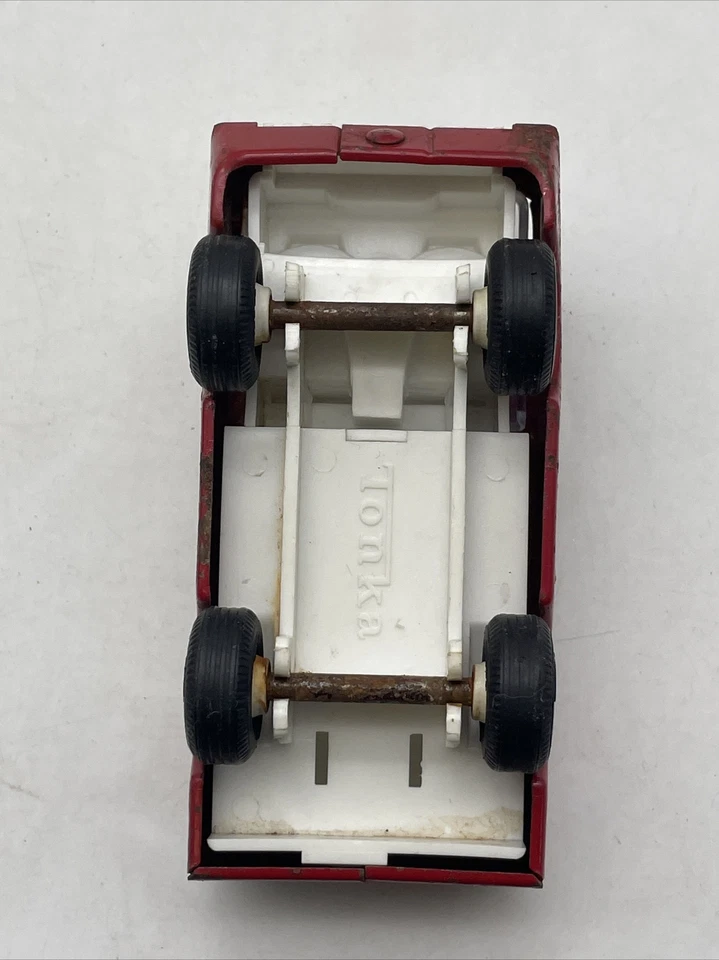 Camioneta pickup vintage Tonka de metal pequeña roja años 70 Foto 3 de 4