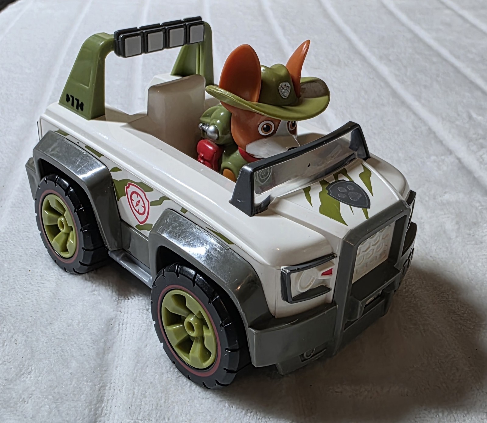 Paw Patrol Tracker Vehicle Jungle Cruiser Rescue Jeep w/Figure