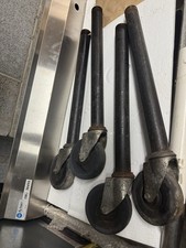 Gewinde 24” lange Stahlbeine mit 4” Lenkrollen 1,5” Außendurchmesser Gewindeenden