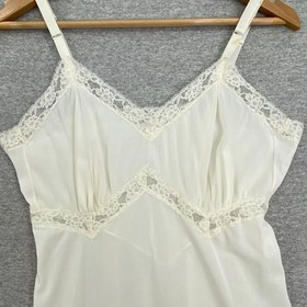 Vintage Evette Slip Womens 34 Cream Lace Edging Run Proof Nightgown Cottagecore