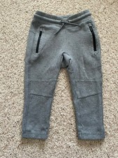 Boy size 2 gray Gap size 2 sweat pants