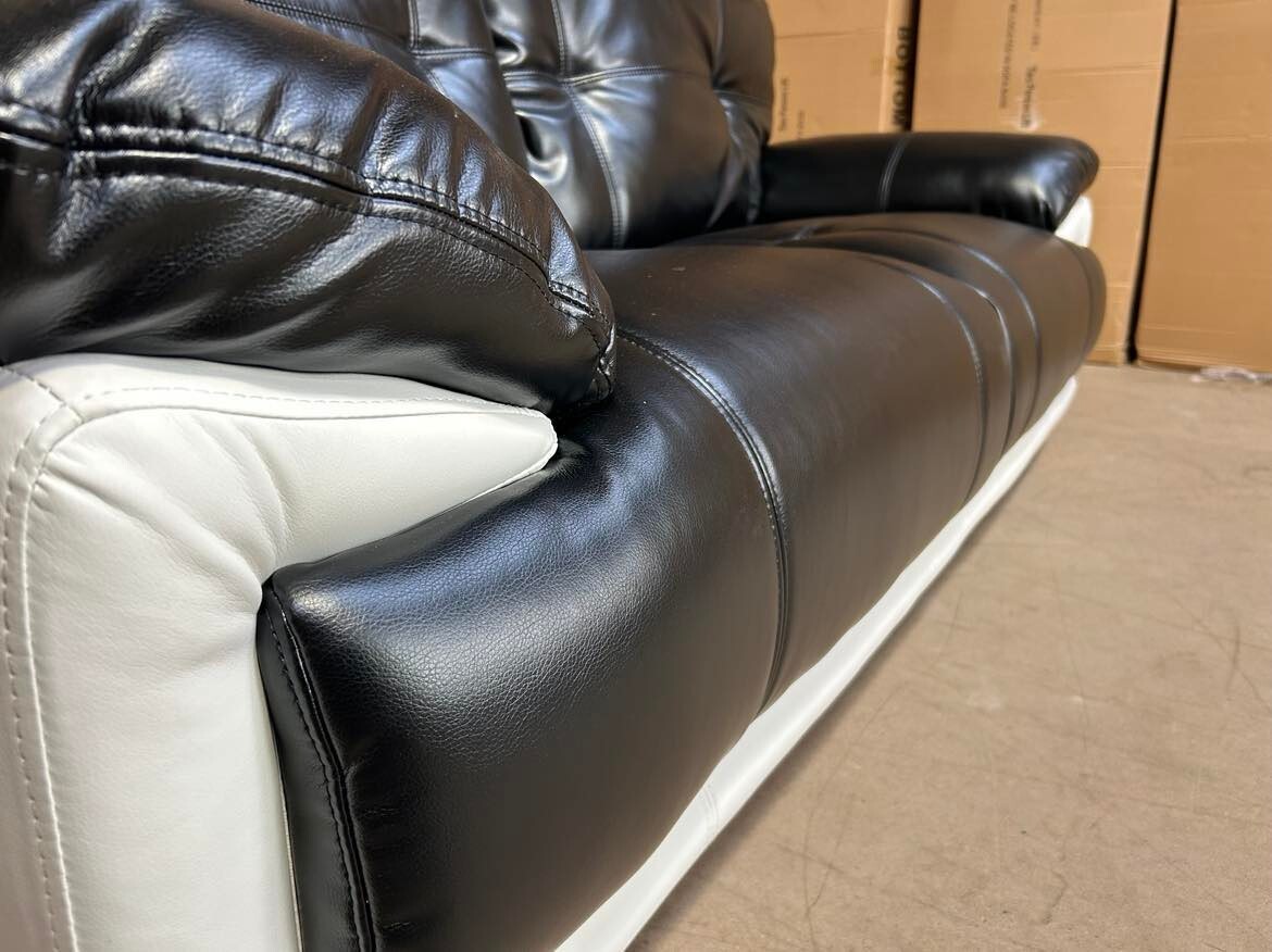 EXDISPLAY Models 2 x 3 Seater Black & White Leather Aire sofas
