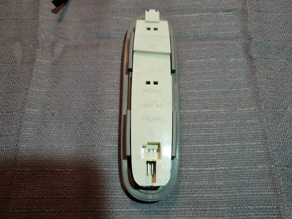 LUZ MAPA TRASERO INTERIOR TIPO S JAGUAR - DERECHA - 00-01-02 - LNA5360AC Foto 2 de 4