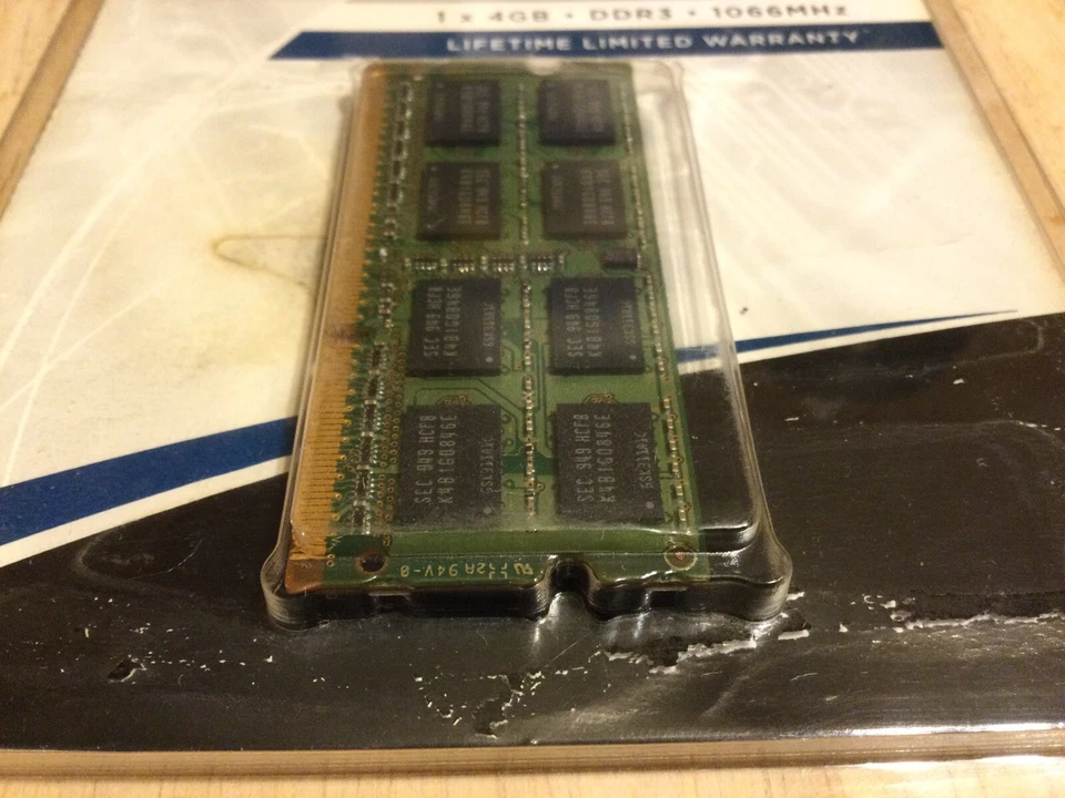 New! CORSAIR VALUESELECT 4GB DDR3 Laptop RAM Memory CM3X4GSD1066 - Image 4 of 4