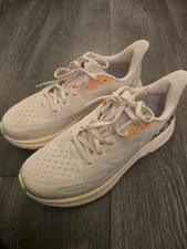 Hoka One One Women's Clifton 9 Running Shoes Size US 8.5
