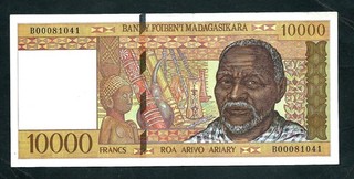 Madagascar (P79) 10 000 Francs 1995 aVF