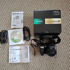 Fujifilm FinePix S8000fd Digital Camera Compact 8.0MP 18x Optical Zoom Lens