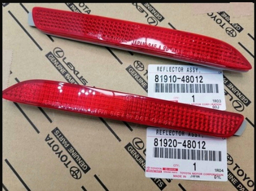 Toyota Matrix RAV4 Sienna Venza Lexus IS-F RC-F RC GX Rear Bumper Reflector Set