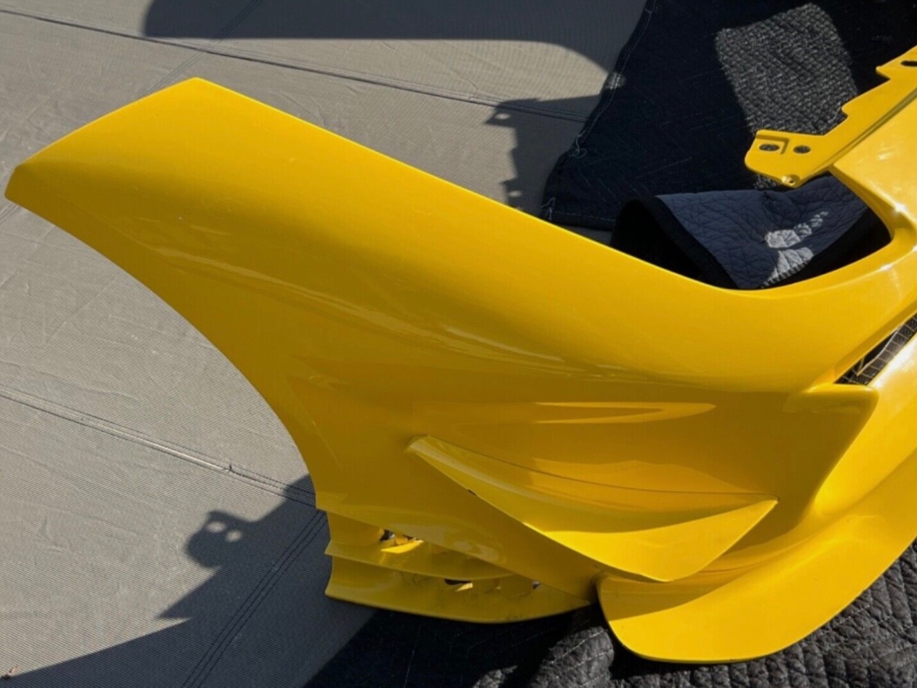 ferrari 488 challenge front bumper OEM carbon fiber grills spoilers canards nice