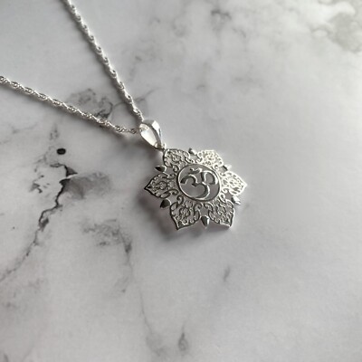 925 Sterling Silber Spiritueller Om Anhänger Halskette