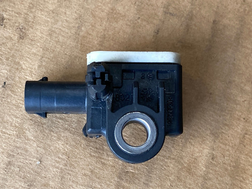 Mercedes W176 W246 Airbagsensor A1668210151  #KEK