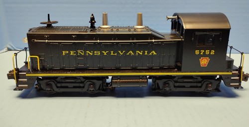 LIONEL 623, 624 NW1 SWITCHER-PENNSYLVANIA-Custom Painted-O Gauge/Used