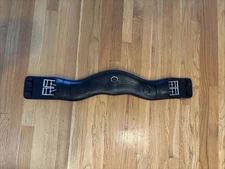 NEW Prestige Anatomic Dressage Girth 70 cm, 28” BLACK