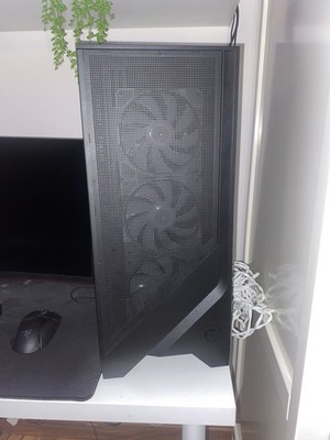 MSI MAG Forge 320R Airflow Gaming Gehäuse PC