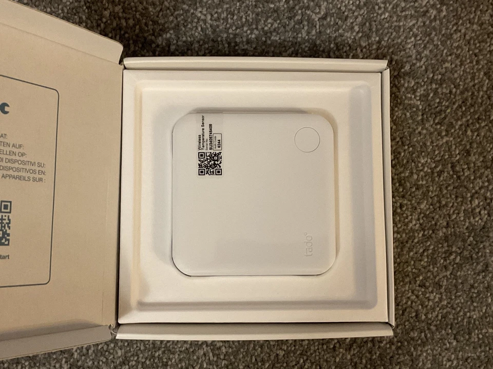 Tado Wireless Temperature Sensor / Thermostat V3+ White - NEW  - Image 2 of 3