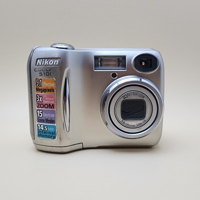 NIKON COOLPIX E5100 Silver 5.1MP 3x Zoom Digital Camera [TESTED