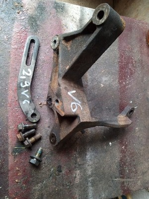 Anbaukonsole Lichtmaschine Servopumpe Ford Scorpio MK1 2,9 -1994