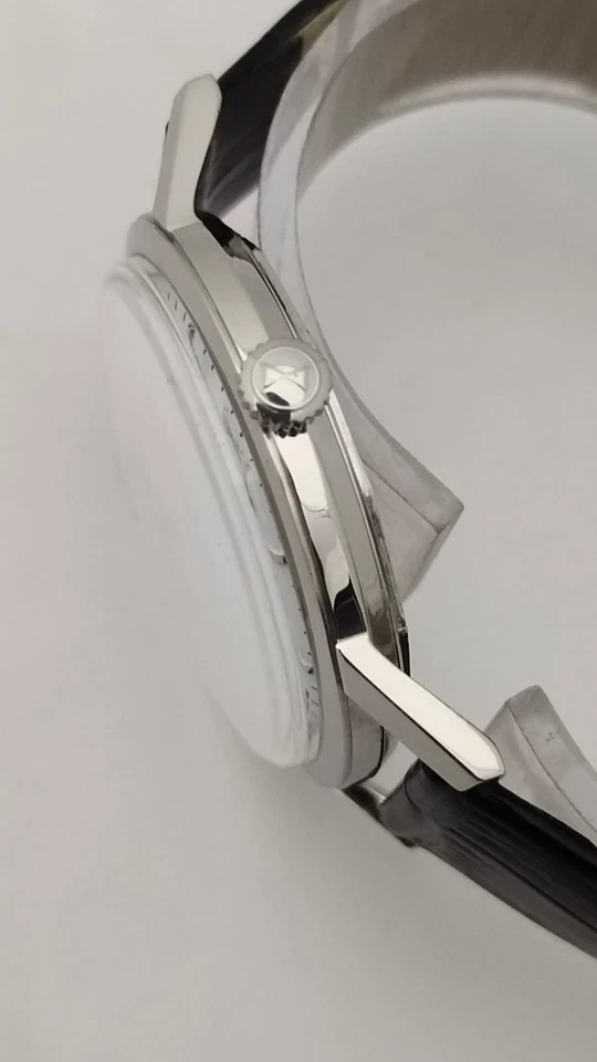 Reloj para hombre Favre Leuba Geneva Sea-chief cuerda con fecha hecho en Suiza esfera blanca Foto 2 de 4