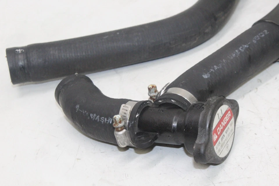 TAPA RADIADOR HONDA CBR600F3 95-96 OEM CON MANGUERAS MISC Foto 2 de 4