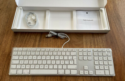 New Apple Wired USB Keyboard with Numeric Keypad - French/Belgian - MB110F/B
