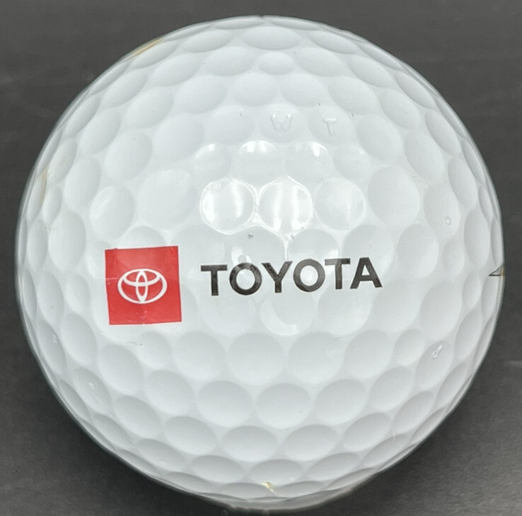 【非売品】TOYOTA　CROWN　タイトリスト　V1　ゴルフボール タイトリスト トヨタ クラウン ゴルフボール ノベルティ 非売品