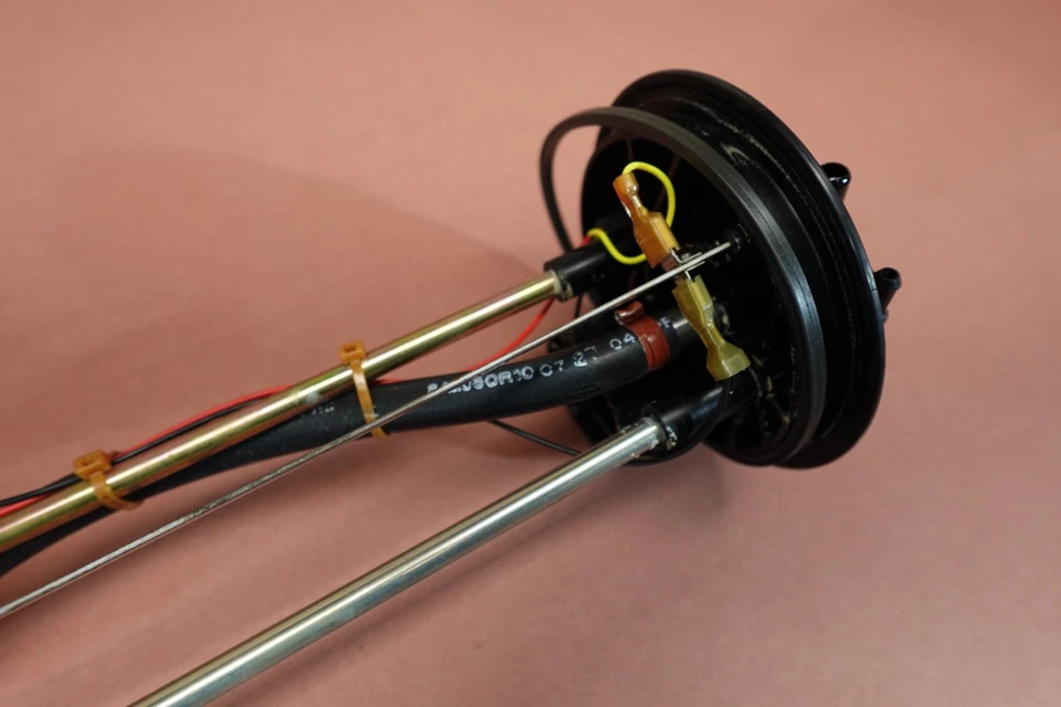 Harley-Davidson VRSCSE 2005-2006 V-Rod combustible gasolina bomba Foto 3 de 4