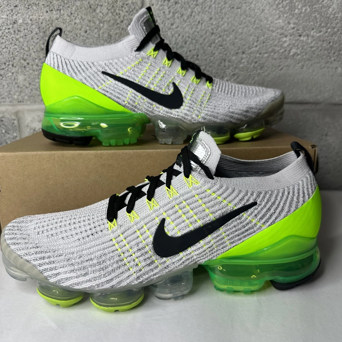 Preços baixos em Nike Air VaporMax Flyknit 3 Electric Green | eBay