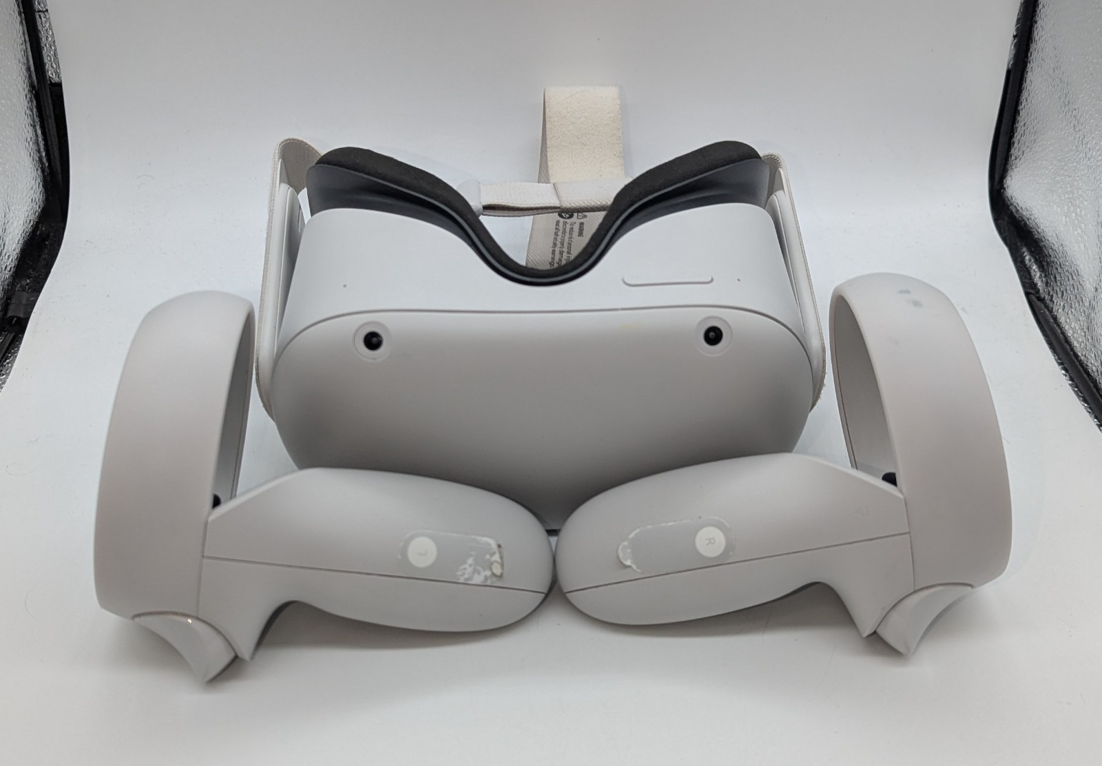 Meta Quest 2 256GB VR With 2 Controllers Tested Working + Charging Dock (B) image 7