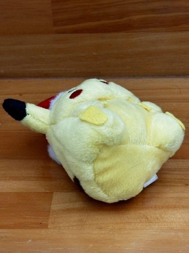 Hecho en China De Colección Pokemon Pikachu Santa Mascota Juguete de Peluche Navidad Raro JPN - Imagen 7 de 8