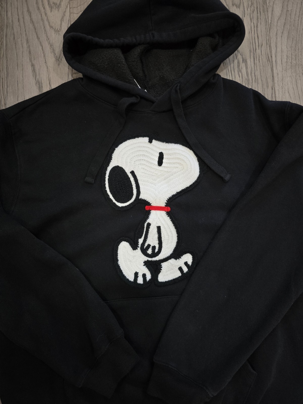 Snoopy Embroidered Peanuts Pullover Hoodie Black Unisex XL Cozy Casual Wear