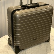 RIMOWA Salsa Cabin 23L 2-Wheel Luggage   Sand...
