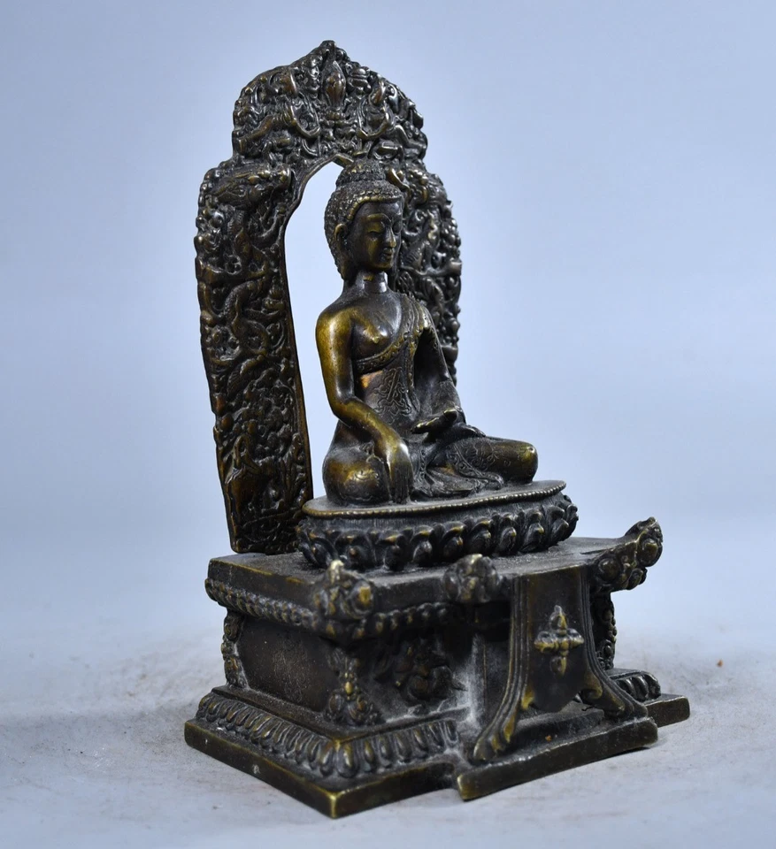Antigua estatua de Buda Shakya Muni de bronce dorada budismo tibetano antiguo de China de 7,1" Foto 3 de 4