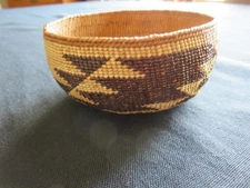 Hupa - Yurok- Karuk Native American Trinket Basket _ Mint Condition