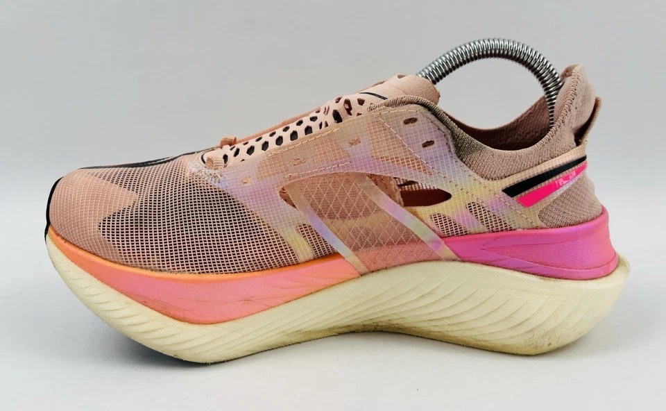 Women's Saucony Endorphin Elite Light Pink Running Shoes Size 8.5 (NO LACES) - Image 3 of 4