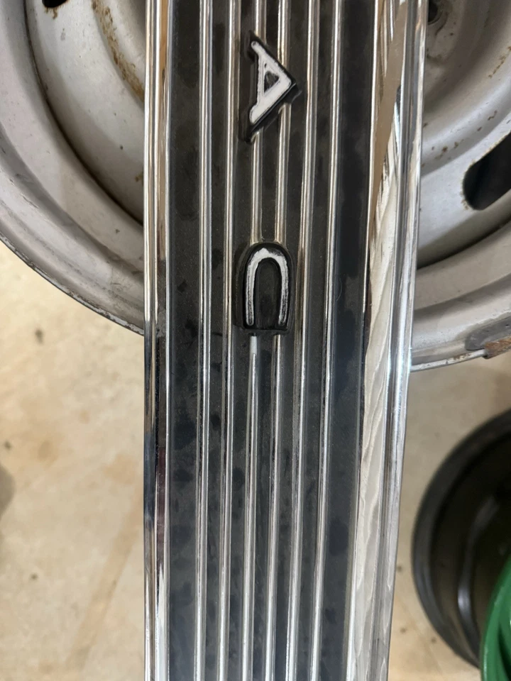 1965 Pontiac GTO Trunk Tail Panel Bezel CHROME TRIM NICE - Image 3 of 4