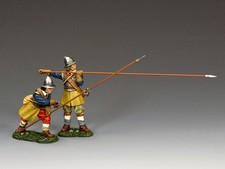 PnM-S05 Crouching Presenting Pikeman Royalist by King Country