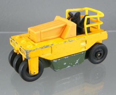 Sakai Tire Roller TS600C ミニカー Vintage Tomica Tomy No.65 S=1/90
