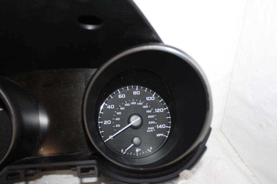 Medidores de painel de instrumentos velocímetro 2016 Subaru Legacy 25.823 milhas - Imagem 3 de 4