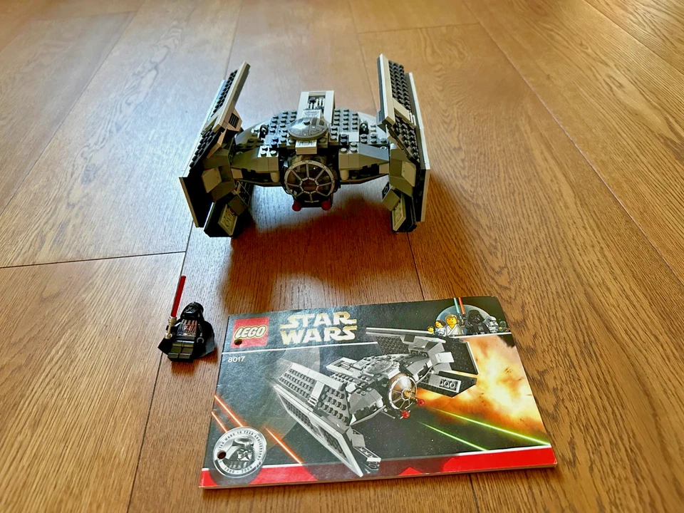 LEGO Star Wars 8017 Darth Vader's TIE Fighter, foto 3 di 3