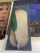 Harry Potter Slytherin Quill Feather Pen ( Biro ballpoint pen ) Sealed.