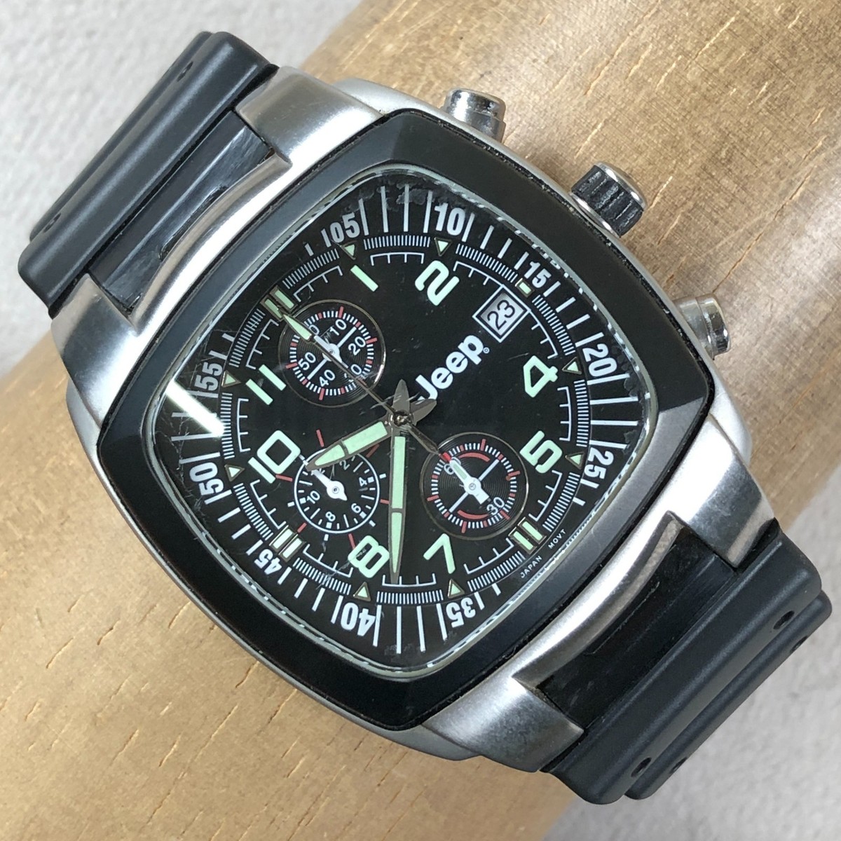 Jeep Men 2044 Sports Chronograph Black Rubber Strap Quartz 41mm Watch 3/4