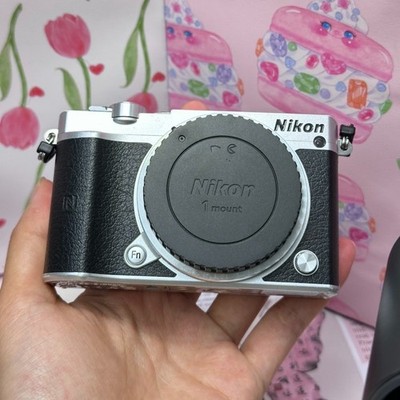 Nikon 1 J5 Mirrorless Digital Camera 20.8 MP Silver Black Body