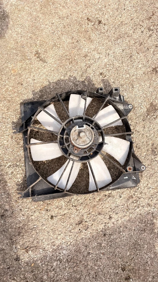 Conjunto de ventilador de refrigeración radiador estilo OE 2007-2013 Suzuki SX4 Foto 4 de 4